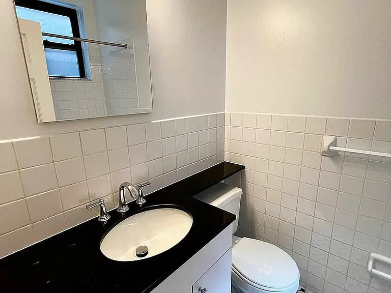 642 Amsterdam Ave #5D — Photo 4