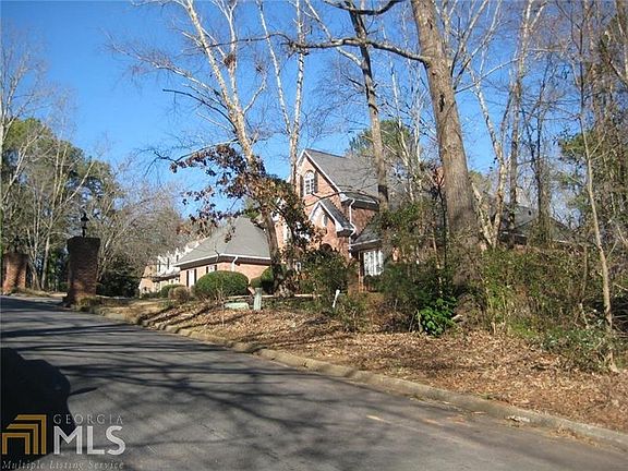 2nd image of 2668 Harvest Dr SE