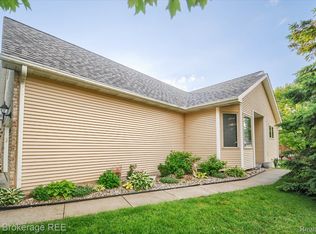 9185 Nicole Ln, Davison, MI
