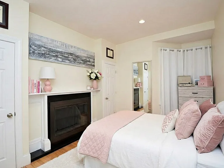 1203 Beacon St #9 — Photo 5