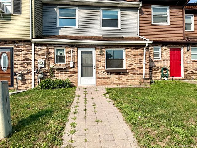 1st image of 209 Everett Pl