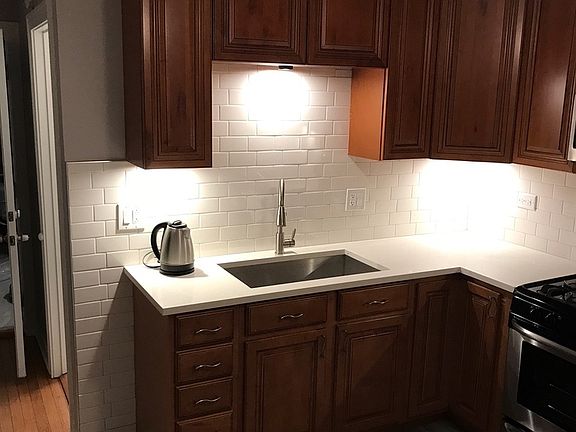 3rd image of 388 N 3rd Ave APT 1