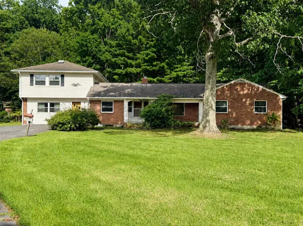 499 Summit Dr, Peterstown, WV 24963