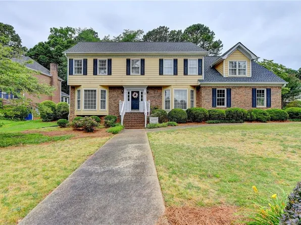 2477 Settlers Ct, Snellville, GA 30078