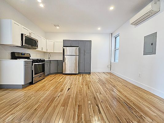 2nd image of 354 S 4th St #2B