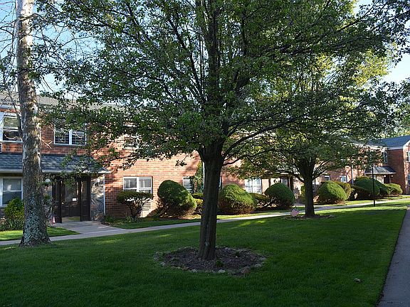 5th image of 16 Bay Ter APT 2E