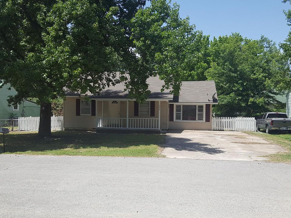 1st image of 304 N Ora St
