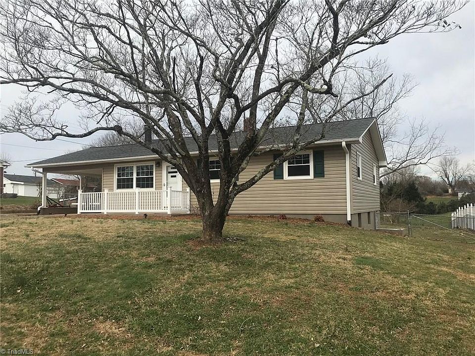 1st image of 155 Crescent Dr