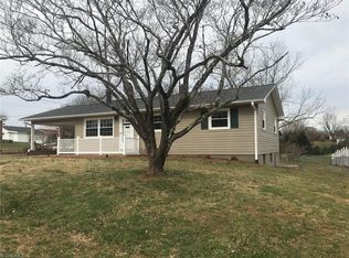 155 Crescent Dr, North Wilkesboro, NC 28659