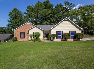 185 Chesterfield Ct, Fayetteville, GA 30214