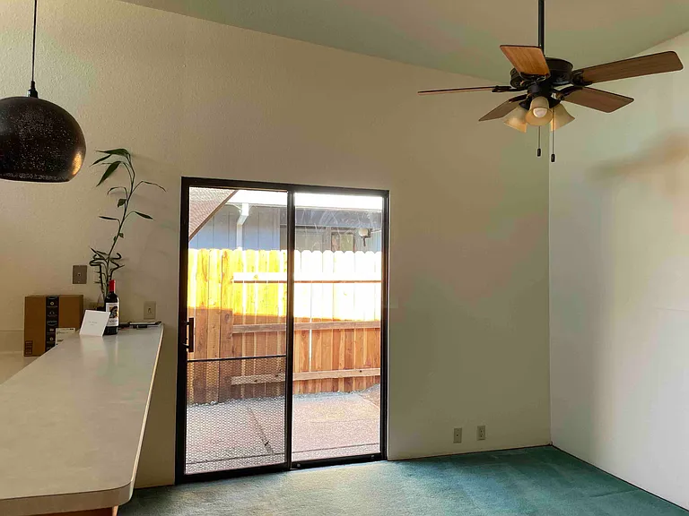 913 Del Oro Pl — Photo 3