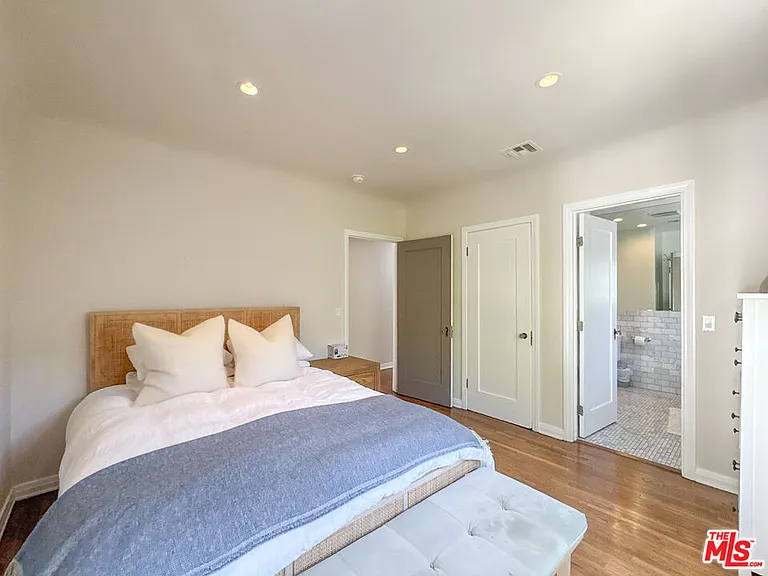 345 Westbourne Dr — Photo 20