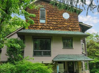 5 Alexander St, Eureka Springs, AR 72632