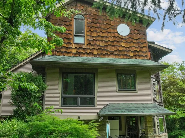 5 Alexander St, Eureka Springs, AR 72632