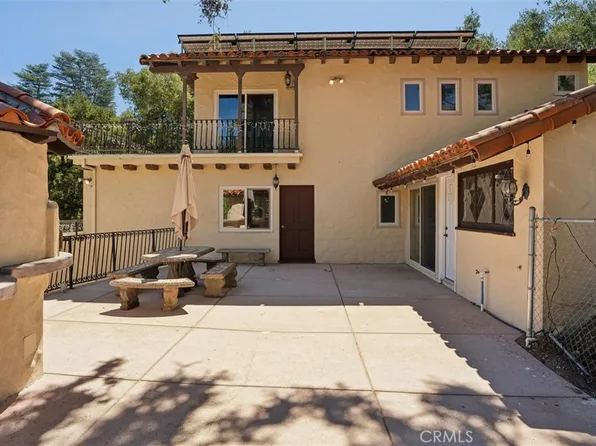 736 Crater Oak Dr, Calabasas, CA 91302