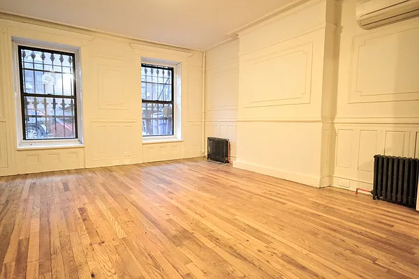 Rented by Bold New York | media 31