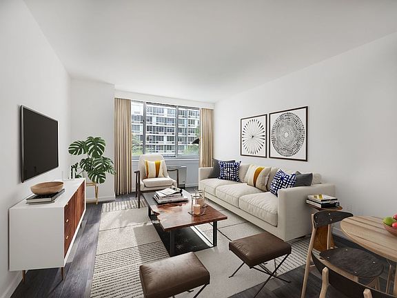 5th image of 229 Chrystie St APT 818