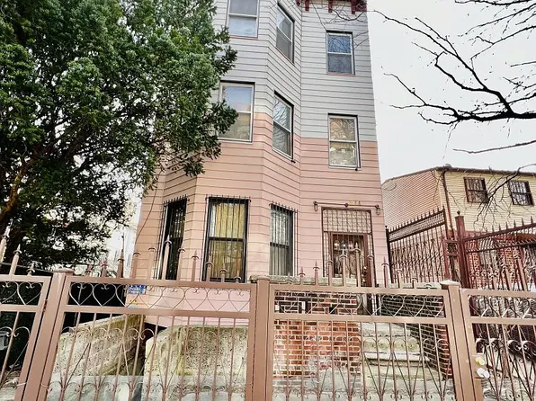 844 Trinity Ave, Bronx, NY 10456