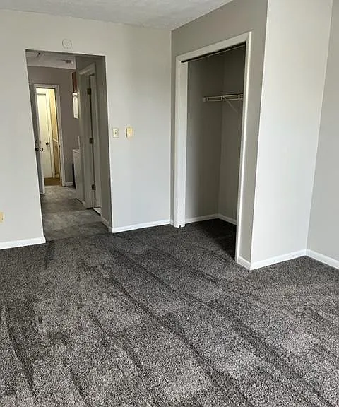 211 E North St #4D — Photo 4