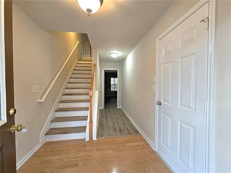 2120 Meadow Peak Rd — Photo 6