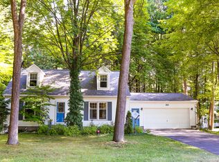 30 W Birchview Dr, Sanford, MI 48657