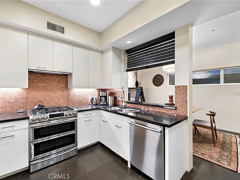 147 W Avenida Cadiz — Photo 10