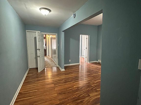 2nd image of 691 Cauldwell Ave Floor 2