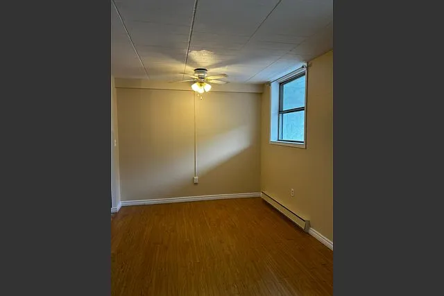 652 Macdonald Ave #209 — Photo 3