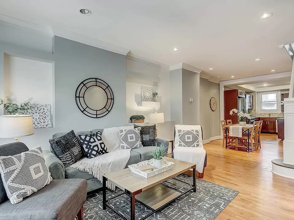 23 N Curley St