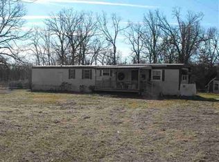 17962 Independence Rd, Lebanon, MO 65536