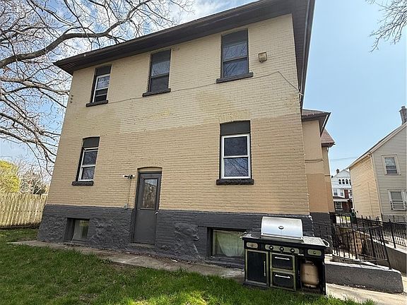 2nd image of 1028 South Ave