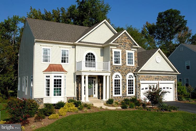 2nd image of 45241 Woodhaven Dr