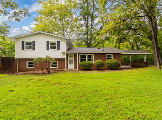 222 Bay Rd, Carbondale, IL 62903