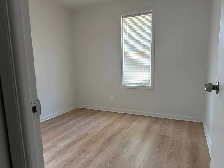 118 E Canal St #3 — Photo 3