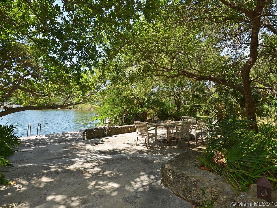 1st image of 5520 Banyan Dr