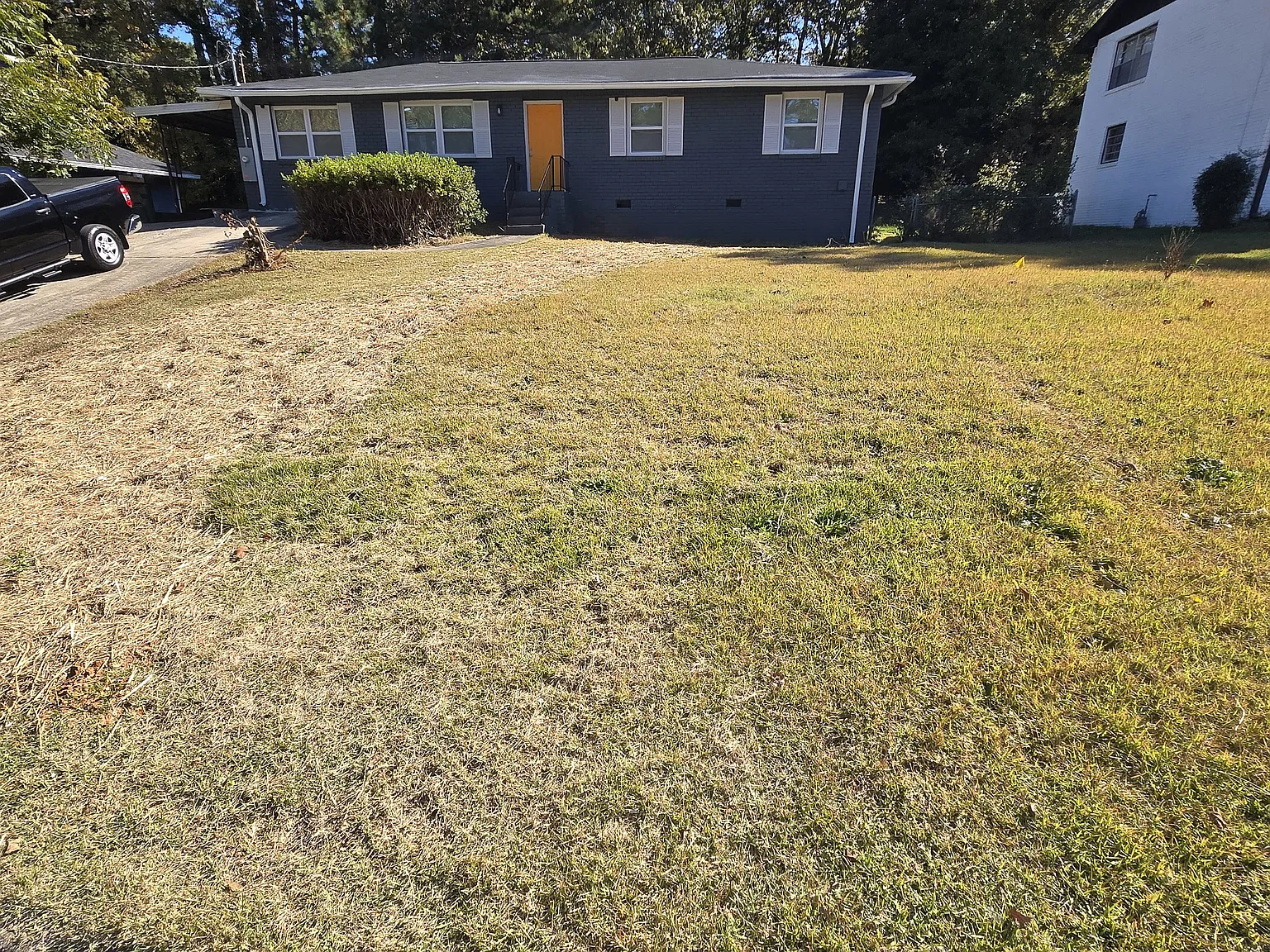 2211 Fairway Cir SW — Photo 1