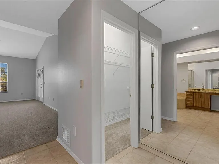 4044 Penshurst Park — Photo 30