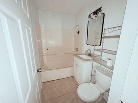 46 Grove St, Lynn, MA