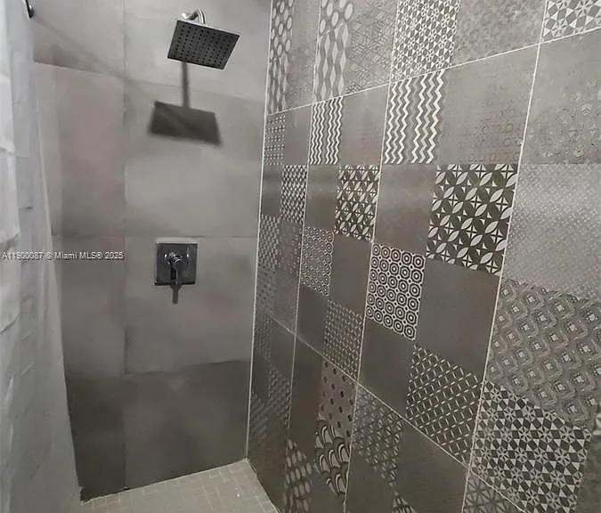 510 NE 66th St #1 — Photo 26