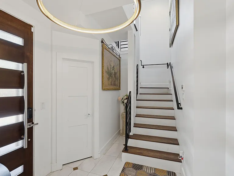 3112 Eunice St — Photo 3