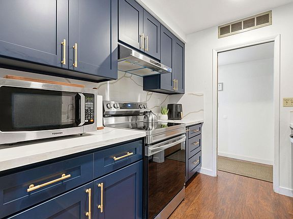 4th image of 43617 North Fork Drive