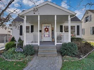 332 Edgeworth St, Middlesex, NJ 08846