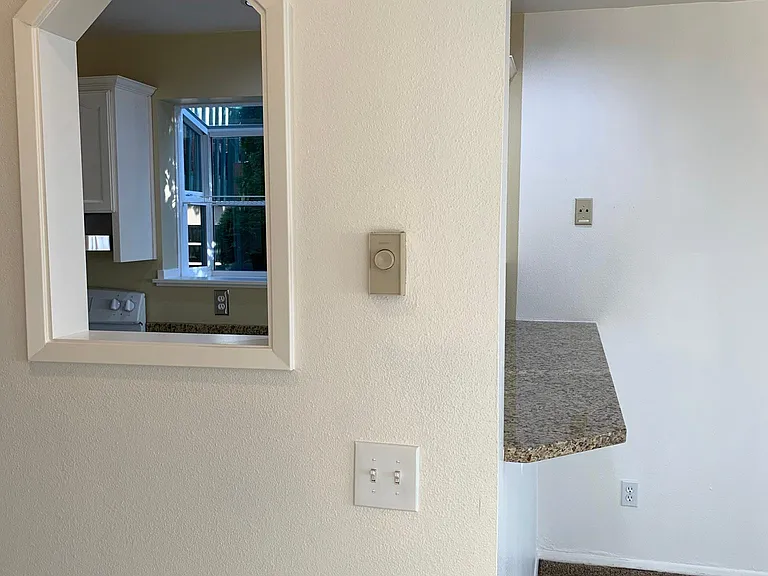 1718 Alki Ave SW #100 — Photo 26
