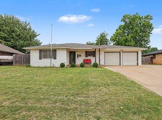 1205 Kingston Dr, Yukon, OK 73099