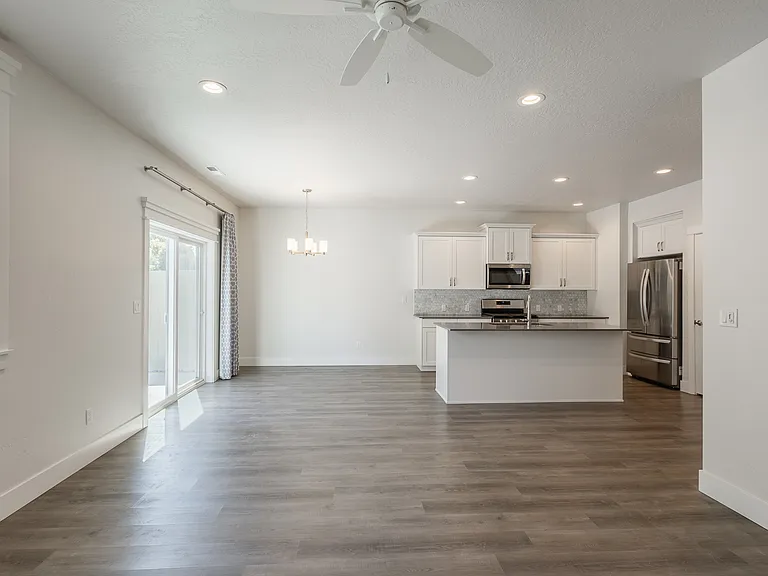2014 S Defio Way — Photo 4