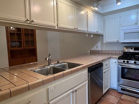 4th image of 1413 Wabash Way
