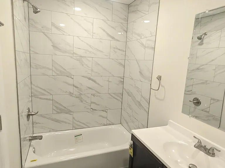 518 N State St #1 — Photo 5
