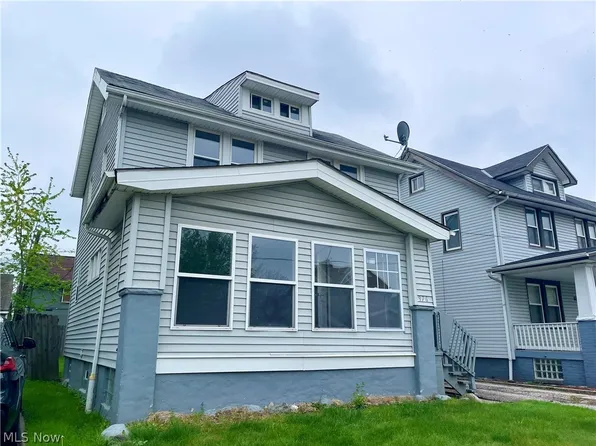 976 Rondel Rd, Cleveland, OH 44110