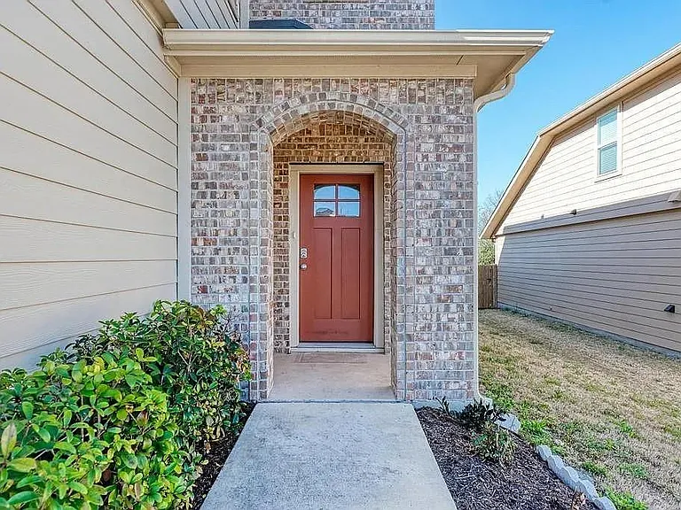 6713 Branrust Dr — Photo 4