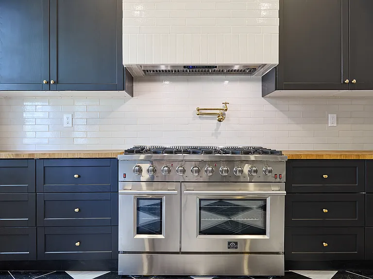 2979 Saint Johns Ave — Photo 11